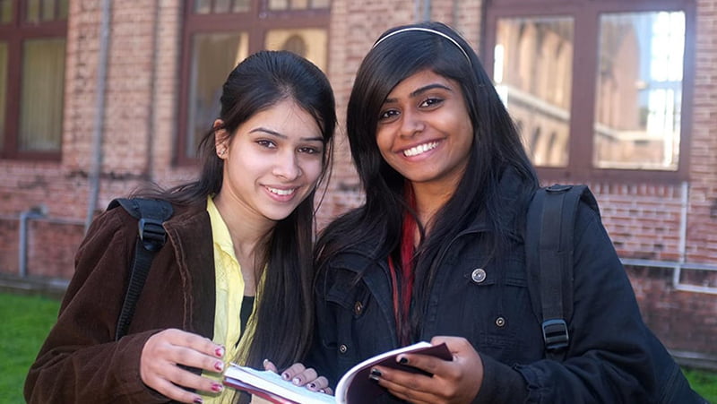 图片 - 国际学生 - 800px